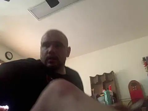 Snapshot of shakeweight chatting on 03-19-26, 06:34 shakeweight online show from 03-19-26, 06:34