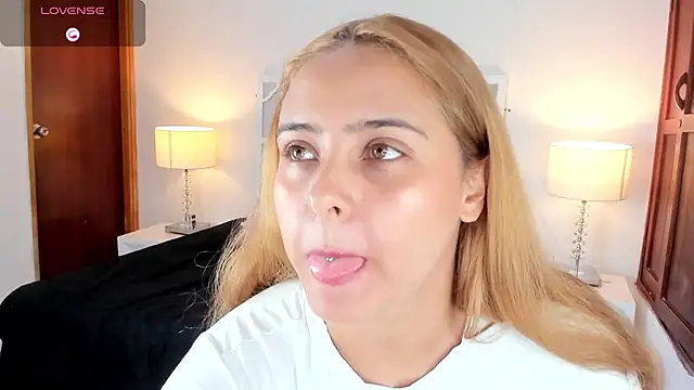 MikaelaStone online show from 10-11-25, 12:04