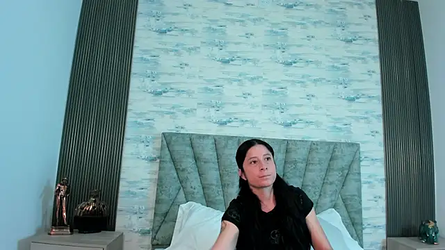 ShanelEvans online show from 09-26-25, 07:18