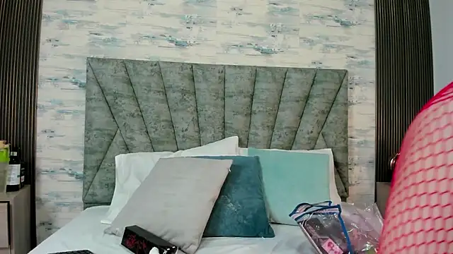 Snapshot of ShanelEvans chatting on 12-01-25, 06:13 ShanelEvans online show from 12-01-25, 06:13