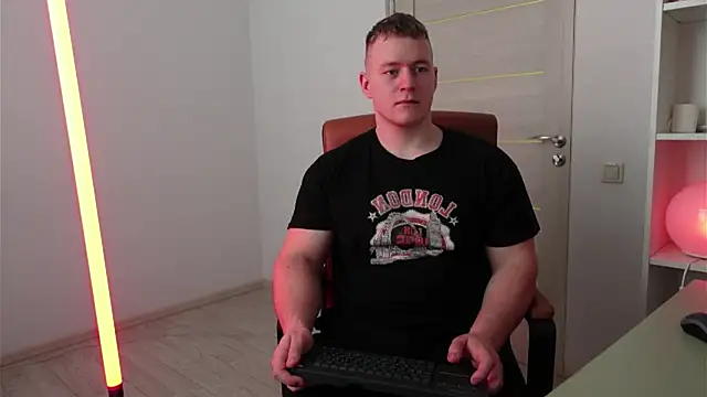 Snapshot of Richard_Dullas chatting on 11-23-25, 07:19 Richard Dullas online show from 11-23-25, 07:19