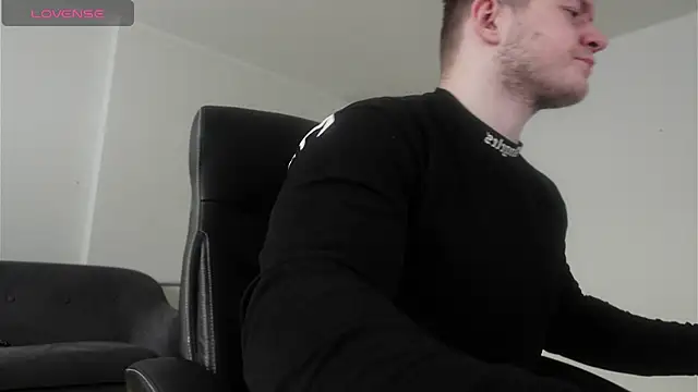 Snapshot of Richard_Dullas chatting on 02-15-26, 10:03 Richard Dullas online show from 02-15-26, 10:03