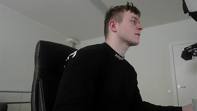 Snapshot of Richard_Dullas chatting on 02-19-26, 11:28 Richard Dullas online show from 02-19-26, 11:28