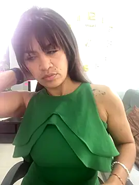 Snapshot of Canela_88 chatting on 10-04-25, 05:00 Canela 88 online show from 10-04-25, 05:00