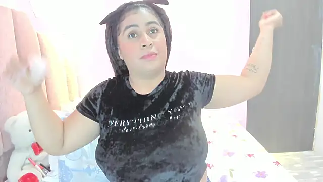 AndreaSweet2 online show from 10-15-25, 07:47