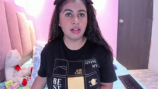 AndreaSweet2 online show from 11-06-25, 07:59