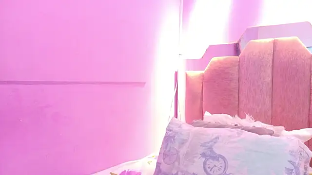 Snapshot of AndreaSweet2 chatting on 03-05-26, 08:05 AndreaSweet2 online show from 03-05-26, 08:05