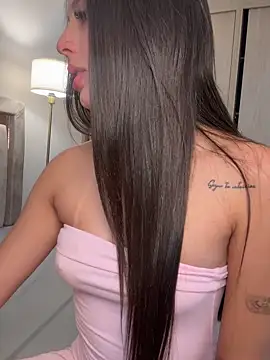 Snapshot of Mavii_ chatting on 10-14-25, 04:41 Mavii online show from 10-14-25, 04:41