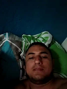 Snapshot of Geral_Yeraldyn09 chatting on 09-27-25, 11:32 Geral Yeraldyn09 online show from 09-27-25, 11:32