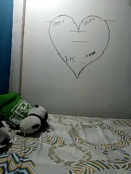 Snapshot of Geral_Yeraldyn09 chatting on 10-14-25, 12:55 Geral Yeraldyn09 online show from 10-14-25, 12:55