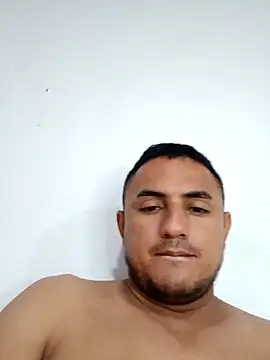 Snapshot of Geral_Yeraldyn09 chatting on 10-30-25, 01:29 Geral Yeraldyn09 online show from 10-30-25, 01:29