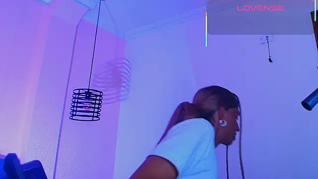 Snapshot of Dom_venena chatting on 09-16-25, 07:04 Dom venena online show from 09-16-25, 07:04