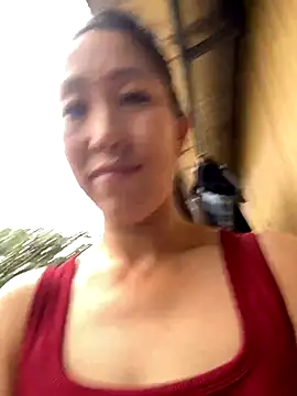 Snapshot of Huong-Ly chatting on 10-02-25, 02:40 Huong-Ly online show from 10-02-25, 02:40