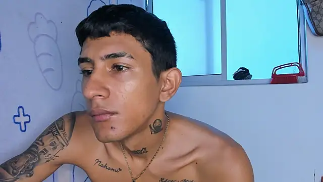 Snapshot of porno_king69 chatting on 11-24-25, 03:56 porno king69 online show from 11-24-25, 03:56