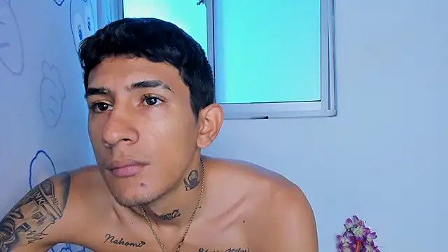 Snapshot of porno_king69 chatting on 11-30-25, 03:27 porno king69 online show from 11-30-25, 03:27