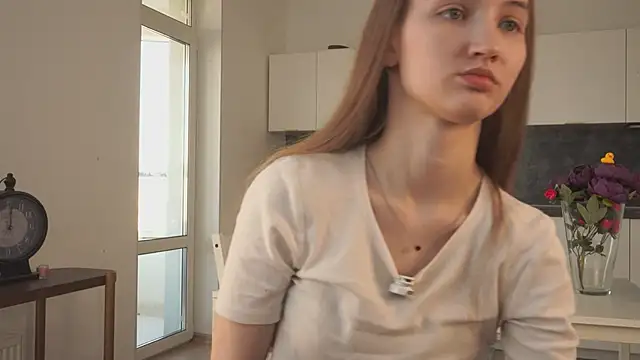 HenriettaCoppinger online show from 10-18-25, 10:05