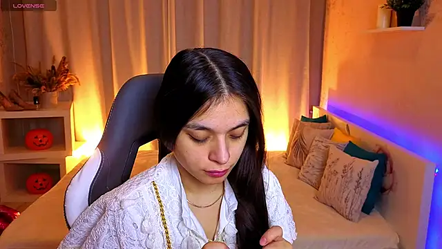 Snapshot of Leila_Hefner chatting on 11-27-25, 02:57 Leila Hefner online show from 11-27-25, 02:57