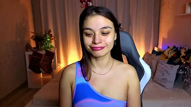 Snapshot of Leila_Hefner chatting on 12-18-25, 02:50 Leila Hefner online show from 12-18-25, 02:50