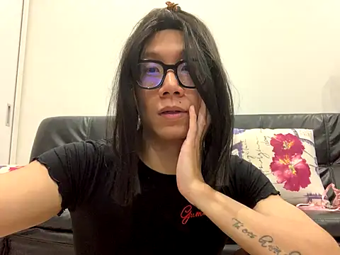 Snapshot of AnnaCR666 chatting on 11-14-25, 05:17 AnnaCR666 online show from 11-14-25, 05:17