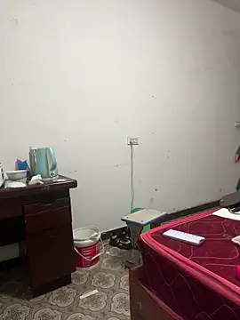 crhong666 online show from 11-09-25, 12:20