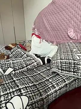 crhong666 online show from 02-21-26, 12:55