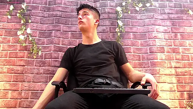 Snapshot of SirReed chatting on 11-22-25, 04:00 SirReed online show from 11-22-25, 04:00