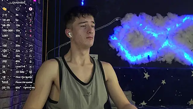 Snapshot of SirReed chatting on 12-05-25, 03:59 SirReed online show from 12-05-25, 03:59