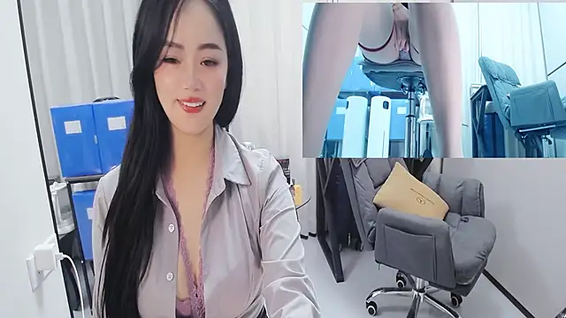 Eileen-L online show from 02-06-26, 03:22