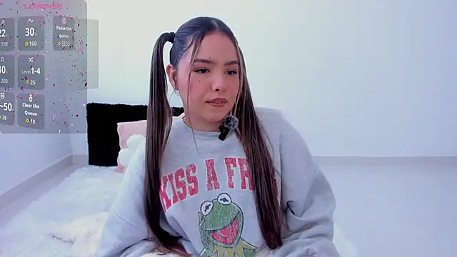 Alana Banana  online show from 10-16-25, 04:30