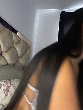 Michelle johnson  online show from 04-23-26, 07:16