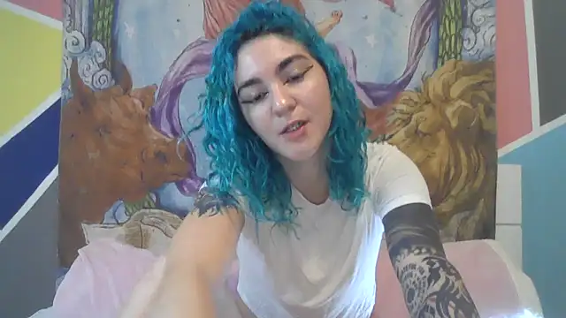 peetitefairy online show from 10-13-25, 04:45