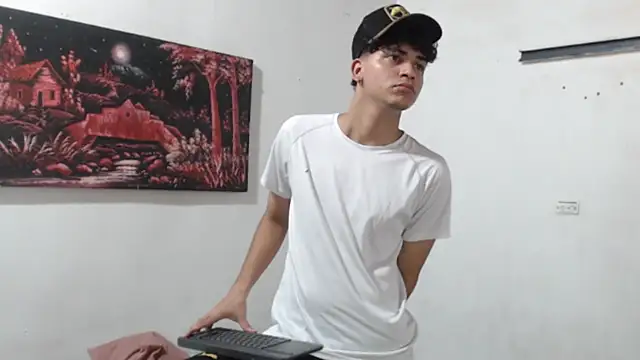 Snapshot of alice_julls chatting on 09-17-25, 08:21 alice julls online show from 09-17-25, 08:21