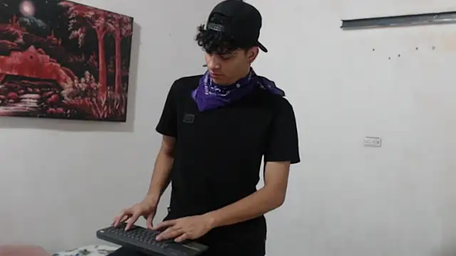 Snapshot of alice_julls chatting on 10-04-25, 08:51 alice julls online show from 10-04-25, 08:51