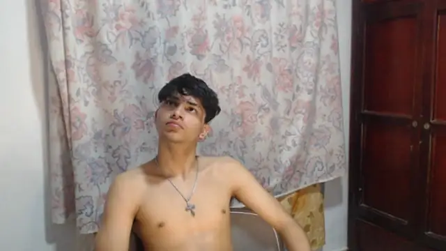 Snapshot of alice_julls chatting on 01-05-26, 05:27 alice julls online show from 01-05-26, 05:27