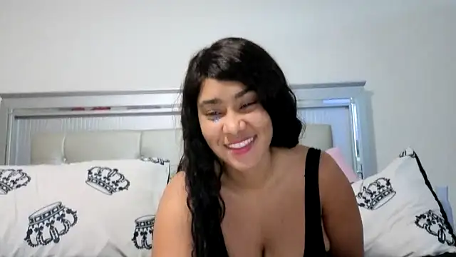 LuckyKhloe online show from 09-17-25, 01:24