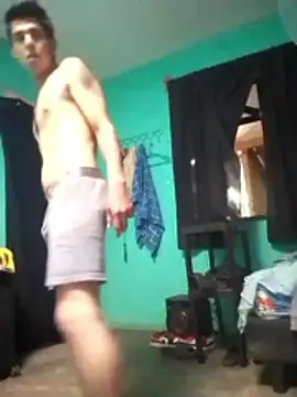 Snapshot of TragicAirplane168 chatting on 10-25-25, 03:40 TragicAirplane168 online show from 10-25-25, 03:40