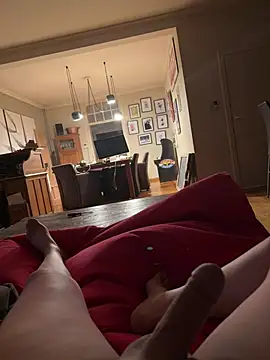 Snapshot of jerrebaker chatting on 02-01-26, 09:57 jerrebaker online show from 02-01-26, 09:57