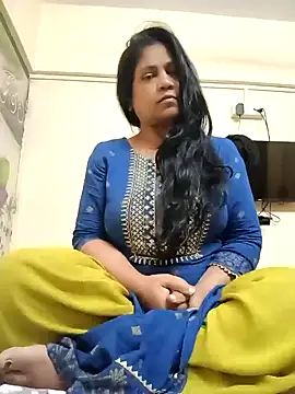 Snapshot of Desi_Teacher chatting on 10-26-25, 02:45 Desi Teacher online show from 10-26-25, 02:45