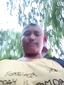 Snapshot of Love-Mama33 chatting on 09-18-25, 11:01 Love-Mama33 online show from 09-18-25, 11:01