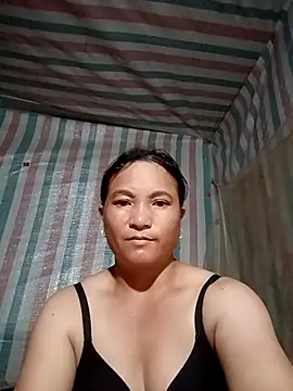 Snapshot of Love-Mama33 chatting on 10-13-25, 01:55 Love-Mama33 online show from 10-13-25, 01:55