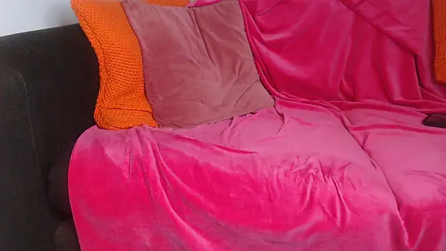 Snapshot of xRedhead_xx chatting on 01-12-26, 03:17 xRedhead xx online show from 01-12-26, 03:17