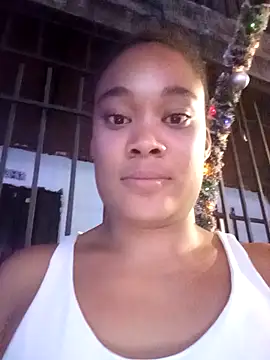 Snapshot of dahian_charlote02 chatting on 12-19-25, 06:42 dahian charlote02 online show from 12-19-25, 06:42