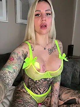 CoraDiamond online show from 02-10-26, 12:20