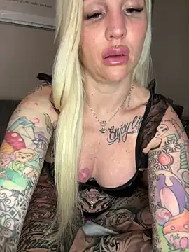 CoraDiamond online show from 03-17-26, 04:43