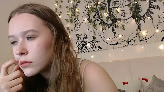 MandyMils online show from 11-08-25, 03:23