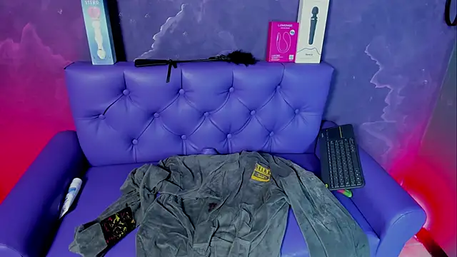 Lili milk20 online show from 10-16-25, 07:04