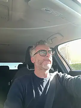 Axl hot online show from 04-24-26, 03:25