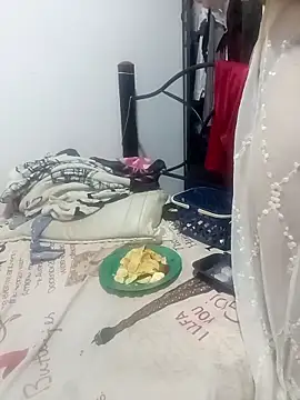 Snapshot of tany90 chatting on 11-21-25, 08:40 tany90 online show from 11-21-25, 08:40