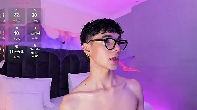 Snapshot of Phillicious__ chatting on 10-29-25, 09:49 Phillicious online show from 10-29-25, 09:49