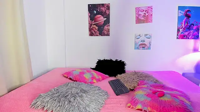 Snapshot of mia_purplee chatting on 10-02-25, 03:13 mia purplee online show from 10-02-25, 03:13